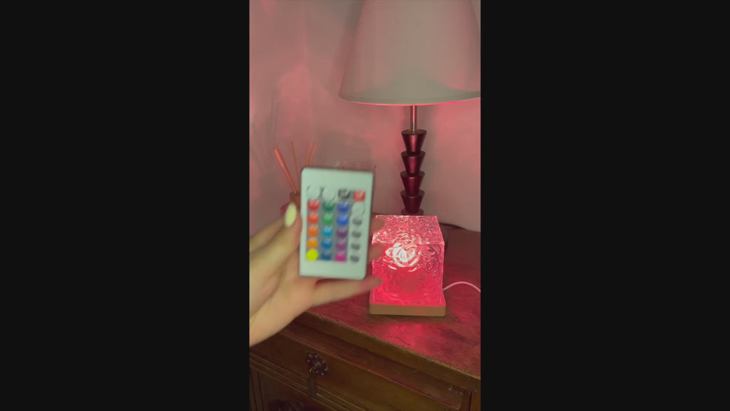 Lámpara Proyector Cubo LED – 16 Colores Cambiantes- Efecto agua